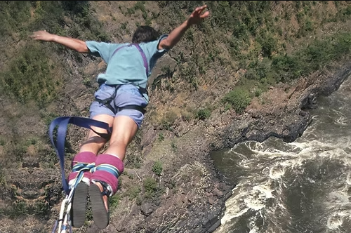 Bungee jumping (eripa tours and taxis)